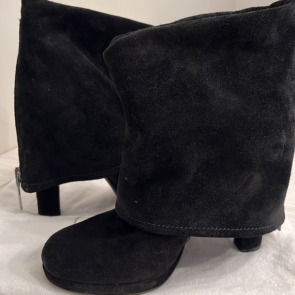 Prada black suede convertible fold down bootie. Size 38.5 (euro)/ size 8.5 (USA) - Picture 7 of 9